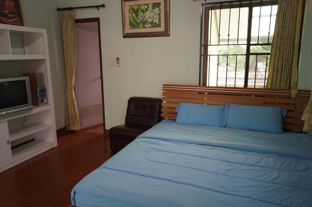 Three Moon Apartment Doi Saket Luaran gambar