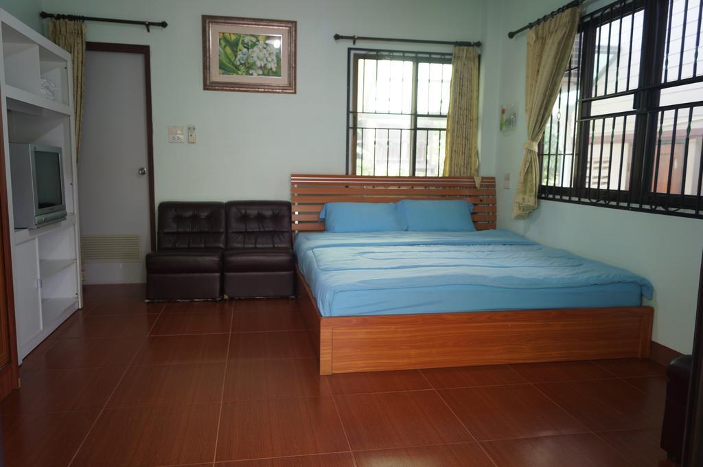 Three Moon Apartment Doi Saket Luaran gambar